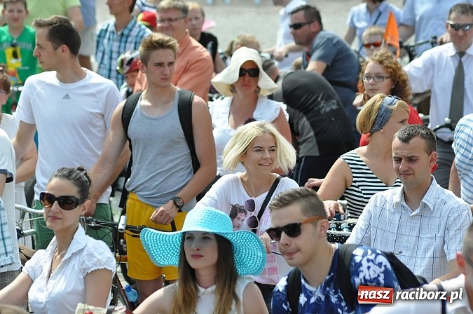 Zdjęcie w galerii na portalu naszraciborz.pl: Połączmy to elegancko, czyli 7. Raciborska Masa Krytyczna z rekordem wiadomości z regionu