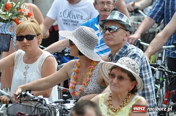 Zdjęcie w galerii na portalu naszraciborz.pl: Połączmy to elegancko, czyli 7. Raciborska Masa Krytyczna z rekordem wiadomości z regionu