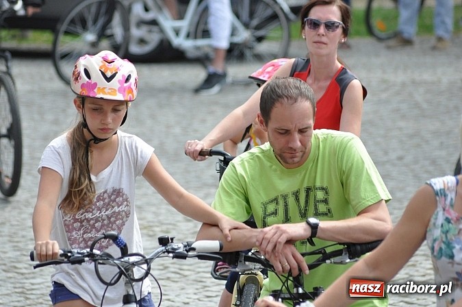 Zdjęcie w galerii na portalu naszraciborz.pl: Połączmy to elegancko, czyli 7. Raciborska Masa Krytyczna z rekordem wiadomości z regionu