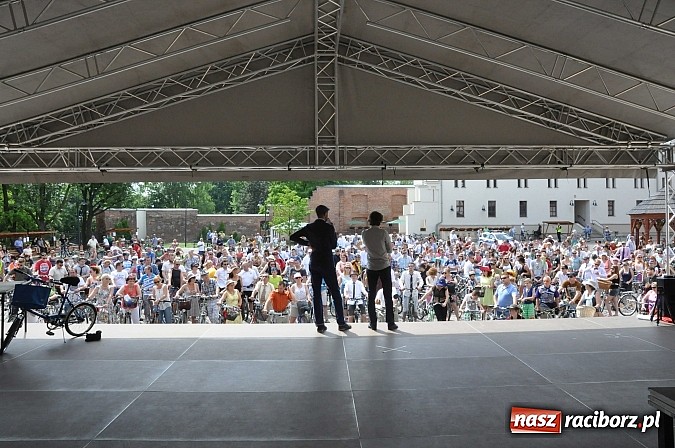 Zdjęcie w galerii na portalu naszraciborz.pl: Połączmy to elegancko, czyli 7. Raciborska Masa Krytyczna z rekordem wiadomości z regionu