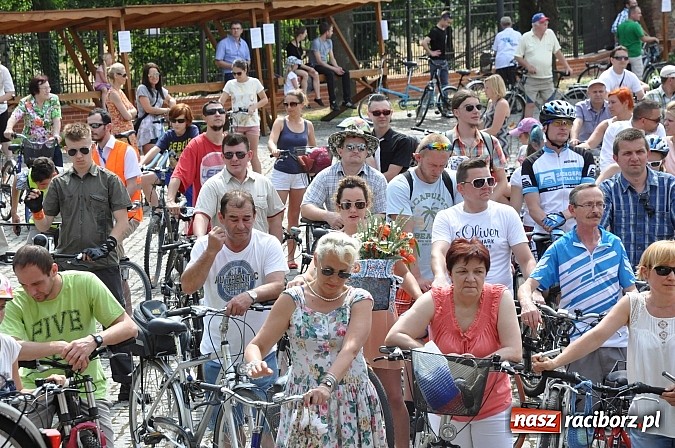 Zdjęcie w galerii na portalu naszraciborz.pl: Połączmy to elegancko, czyli 7. Raciborska Masa Krytyczna z rekordem wiadomości z regionu