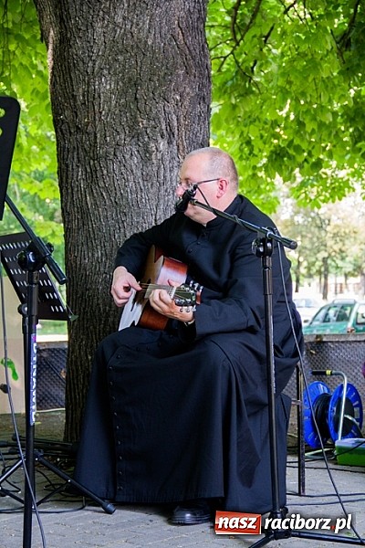 Zdjęcie w galerii na portalu naszraciborz.pl: III Spotkanie z Afryką w kościele NSPJ wiadomości z regionu