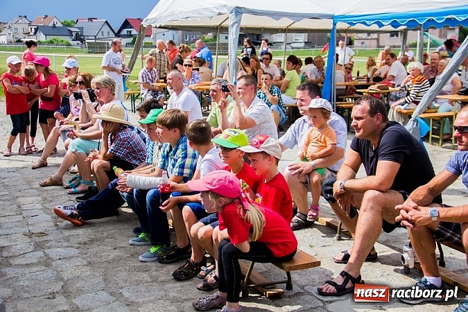 Zdjęcie w galerii na portalu naszraciborz.pl: Wilk i siedem koźlątek na festynie rodzinnym w Studziennej wiadomości z regionu
