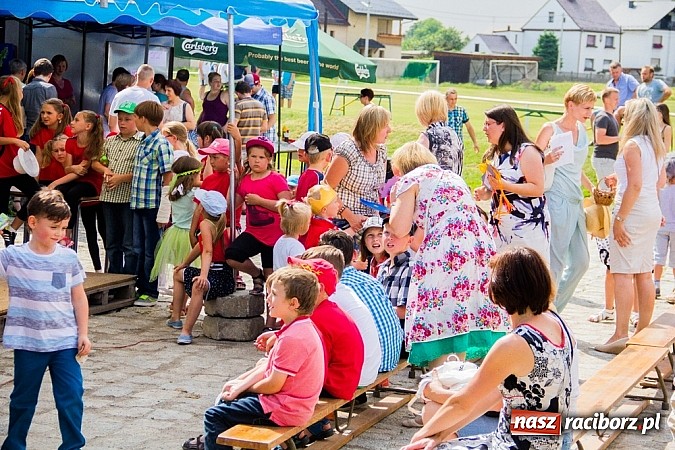 Zdjęcie w galerii na portalu naszraciborz.pl: Wilk i siedem koźlątek na festynie rodzinnym w Studziennej wiadomości z regionu