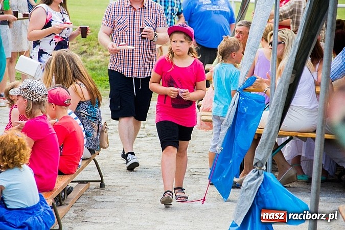 Zdjęcie w galerii na portalu naszraciborz.pl: Wilk i siedem koźlątek na festynie rodzinnym w Studziennej wiadomości z regionu
