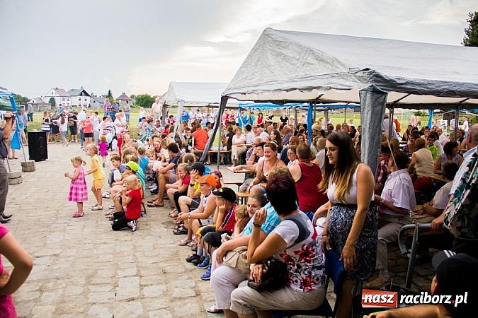 Zdjęcie w galerii na portalu naszraciborz.pl: Wilk i siedem koźlątek na festynie rodzinnym w Studziennej wiadomości z regionu