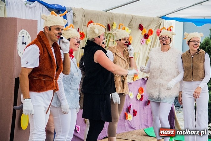 Zdjęcie w galerii na portalu naszraciborz.pl: Wilk i siedem koźlątek na festynie rodzinnym w Studziennej wiadomości z regionu