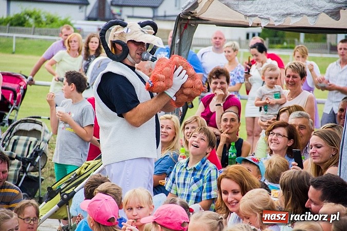 Zdjęcie w galerii na portalu naszraciborz.pl: Wilk i siedem koźlątek na festynie rodzinnym w Studziennej wiadomości z regionu