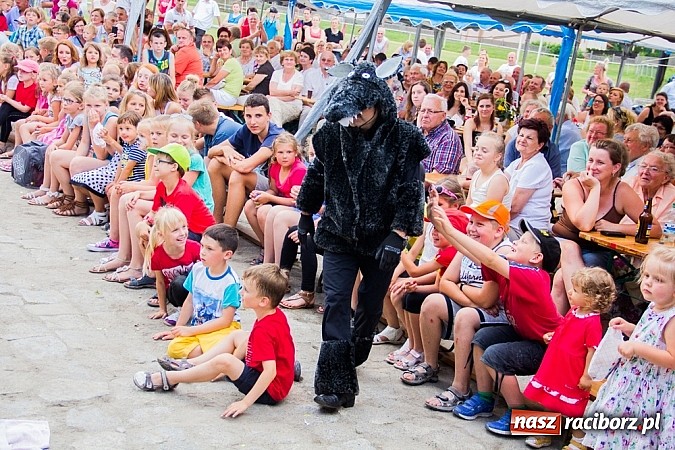 Zdjęcie w galerii na portalu naszraciborz.pl: Wilk i siedem koźlątek na festynie rodzinnym w Studziennej wiadomości z regionu