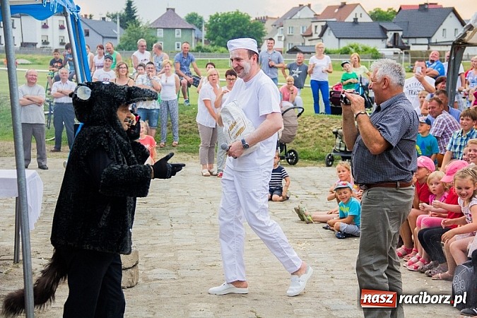Zdjęcie w galerii na portalu naszraciborz.pl: Wilk i siedem koźlątek na festynie rodzinnym w Studziennej wiadomości z regionu