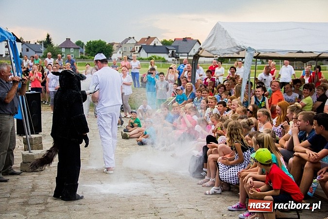 Zdjęcie w galerii na portalu naszraciborz.pl: Wilk i siedem koźlątek na festynie rodzinnym w Studziennej wiadomości z regionu