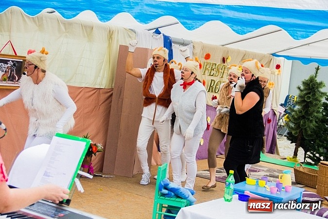 Zdjęcie w galerii na portalu naszraciborz.pl: Wilk i siedem koźlątek na festynie rodzinnym w Studziennej wiadomości z regionu