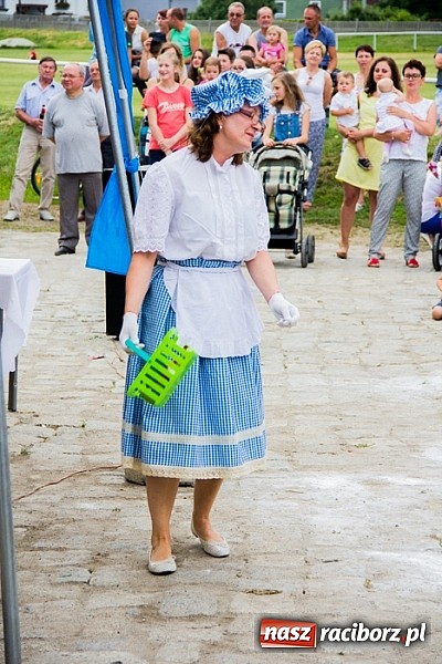 Zdjęcie w galerii na portalu naszraciborz.pl: Wilk i siedem koźlątek na festynie rodzinnym w Studziennej wiadomości z regionu