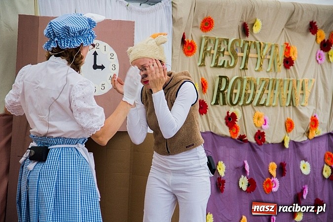 Zdjęcie w galerii na portalu naszraciborz.pl: Wilk i siedem koźlątek na festynie rodzinnym w Studziennej wiadomości z regionu