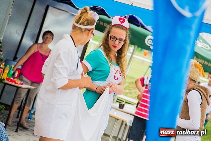 Zdjęcie w galerii na portalu naszraciborz.pl: Wilk i siedem koźlątek na festynie rodzinnym w Studziennej wiadomości z regionu