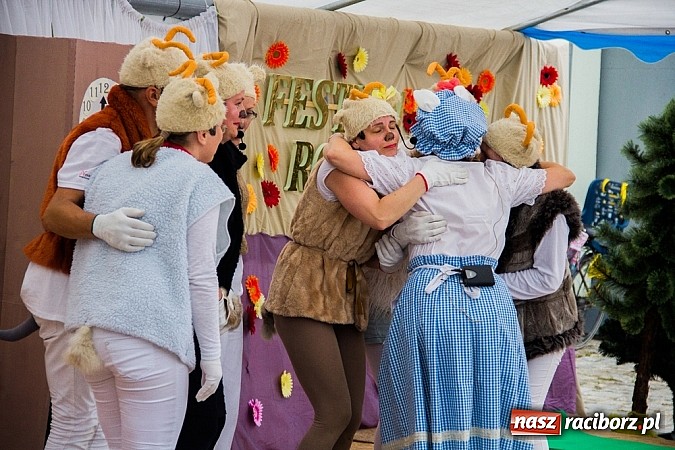 Zdjęcie w galerii na portalu naszraciborz.pl: Wilk i siedem koźlątek na festynie rodzinnym w Studziennej wiadomości z regionu