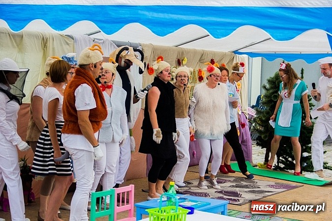 Zdjęcie w galerii na portalu naszraciborz.pl: Wilk i siedem koźlątek na festynie rodzinnym w Studziennej wiadomości z regionu