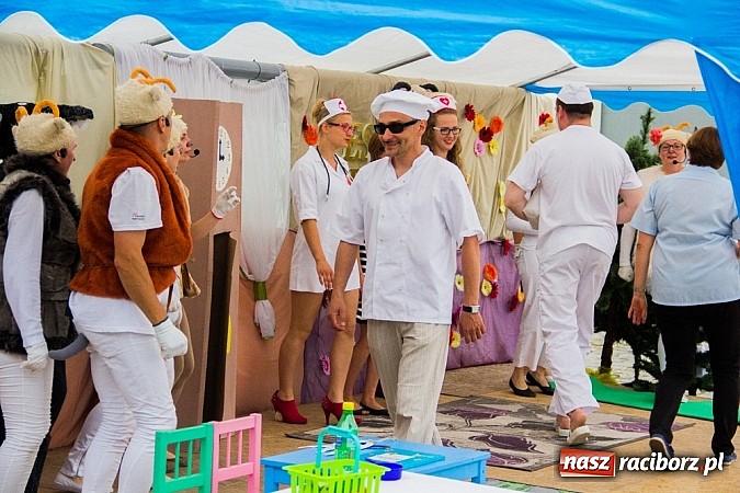 Zdjęcie w galerii na portalu naszraciborz.pl: Wilk i siedem koźlątek na festynie rodzinnym w Studziennej wiadomości z regionu