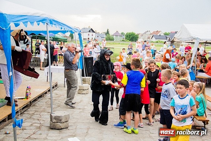 Zdjęcie w galerii na portalu naszraciborz.pl: Wilk i siedem koźlątek na festynie rodzinnym w Studziennej wiadomości z regionu
