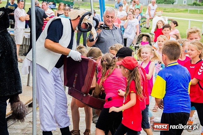 Zdjęcie w galerii na portalu naszraciborz.pl: Wilk i siedem koźlątek na festynie rodzinnym w Studziennej wiadomości z regionu