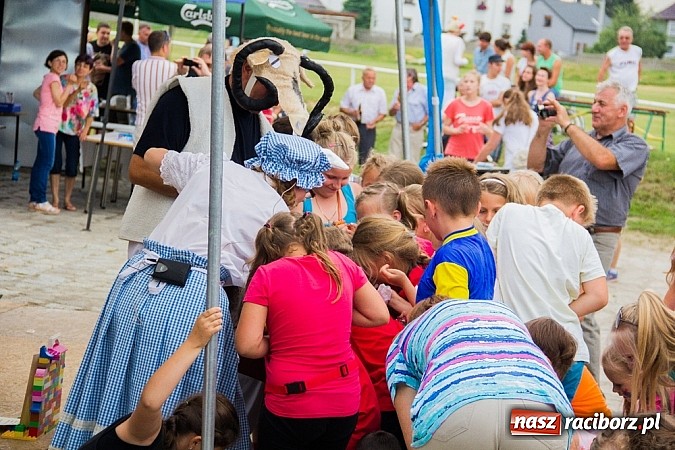 Zdjęcie w galerii na portalu naszraciborz.pl: Wilk i siedem koźlątek na festynie rodzinnym w Studziennej wiadomości z regionu
