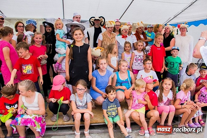 Zdjęcie w galerii na portalu naszraciborz.pl: Wilk i siedem koźlątek na festynie rodzinnym w Studziennej wiadomości z regionu