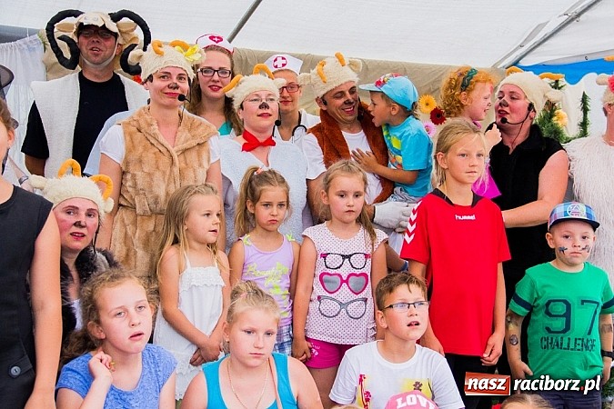 Zdjęcie w galerii na portalu naszraciborz.pl: Wilk i siedem koźlątek na festynie rodzinnym w Studziennej wiadomości z regionu
