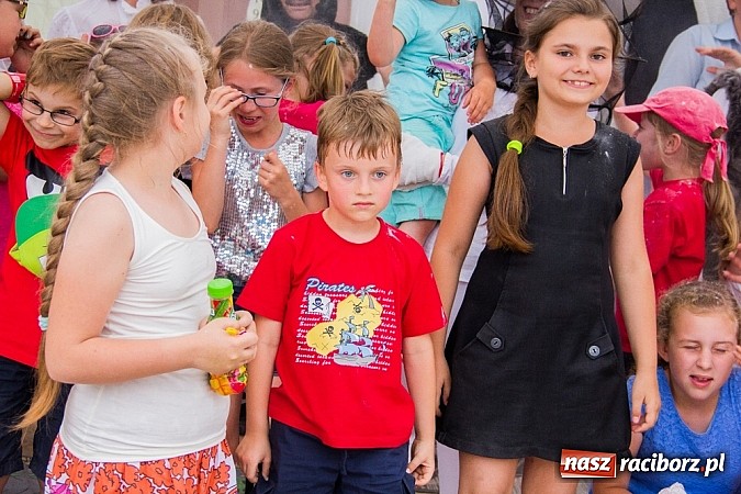 Zdjęcie w galerii na portalu naszraciborz.pl: Wilk i siedem koźlątek na festynie rodzinnym w Studziennej wiadomości z regionu