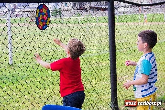 Zdjęcie w galerii na portalu naszraciborz.pl: Wilk i siedem koźlątek na festynie rodzinnym w Studziennej wiadomości z regionu
