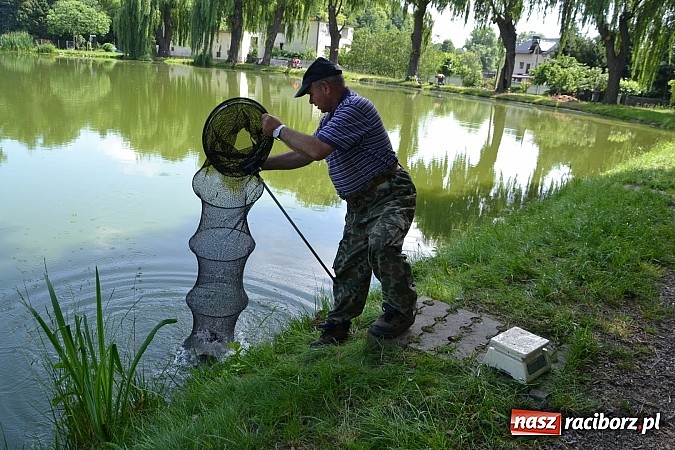 Zdjęcie w galerii na portalu naszraciborz.pl: Tworków. Łowili o puchar wójta wiadomości z regionu