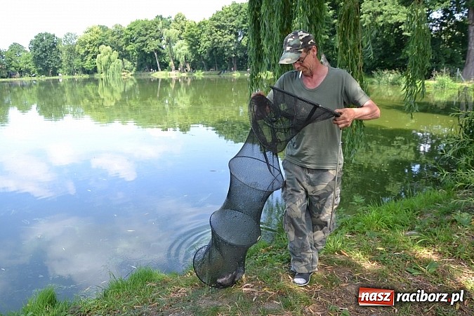 Zdjęcie w galerii na portalu naszraciborz.pl: Tworków. Łowili o puchar wójta wiadomości z regionu