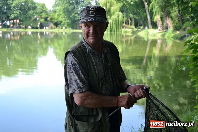 Zdjęcie w galerii na portalu naszraciborz.pl: Tworków. Łowili o puchar wójta wiadomości z regionu