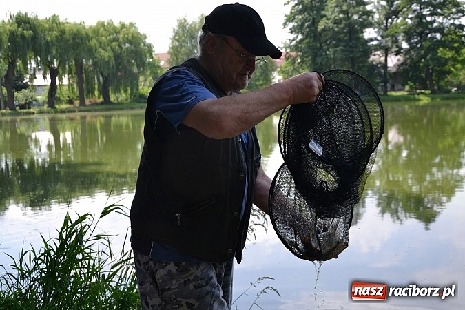 Zdjęcie w galerii na portalu naszraciborz.pl: Tworków. Łowili o puchar wójta wiadomości z regionu