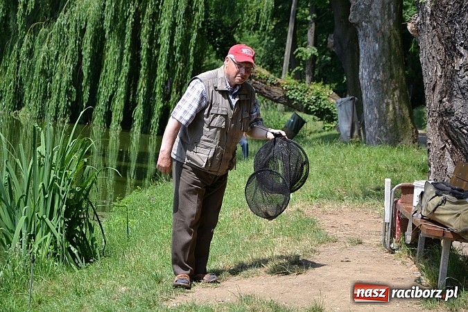 Zdjęcie w galerii na portalu naszraciborz.pl: Tworków. Łowili o puchar wójta wiadomości z regionu