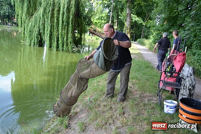 Zdjęcie w galerii na portalu naszraciborz.pl: Tworków. Łowili o puchar wójta wiadomości z regionu