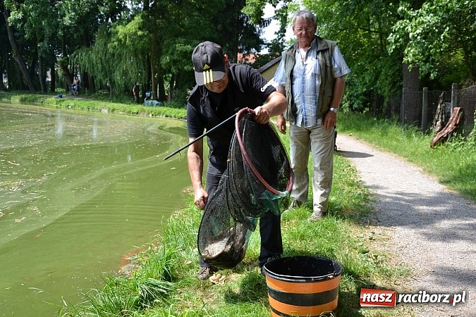 Zdjęcie w galerii na portalu naszraciborz.pl: Tworków. Łowili o puchar wójta wiadomości z regionu