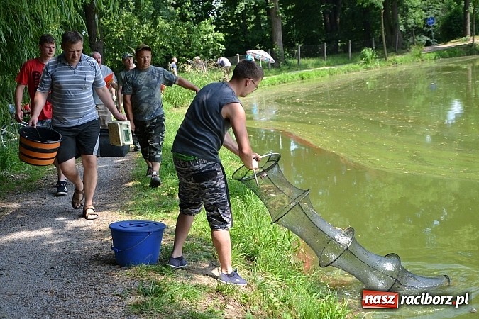 Zdjęcie w galerii na portalu naszraciborz.pl: Tworków. Łowili o puchar wójta wiadomości z regionu