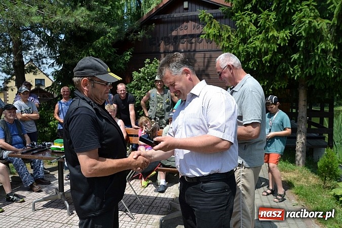 Zdjęcie w galerii na portalu naszraciborz.pl: Tworków. Łowili o puchar wójta wiadomości z regionu