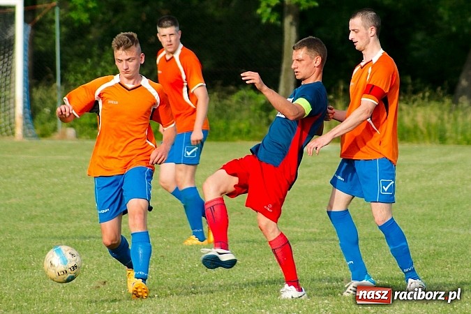 Zdjęcie w galerii na portalu naszraciborz.pl: B klasa: Nieudana pogoń Wojnowic wiadomości z regionu