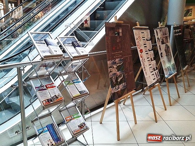 Zdjęcie w galerii na portalu naszraciborz.pl: Młoda Awangarda na Starym Mieście - projekty student&oacute;w PWSZ dla Raciborza wiadomości z regionu