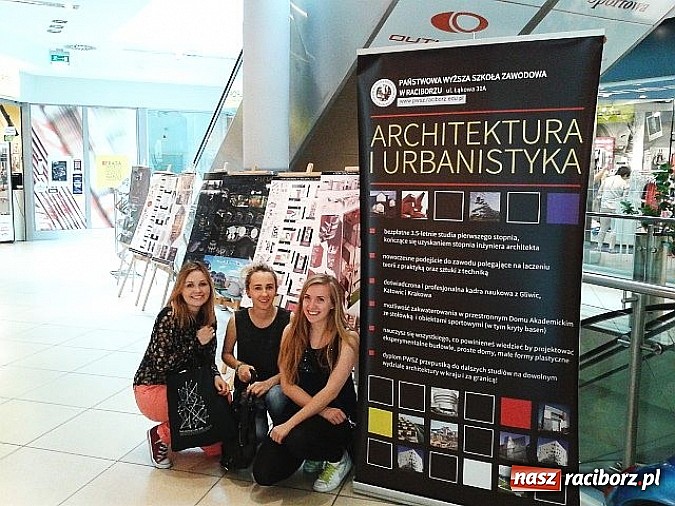 Zdjęcie w galerii na portalu naszraciborz.pl: Młoda Awangarda na Starym Mieście - projekty student&oacute;w PWSZ dla Raciborza wiadomości z regionu