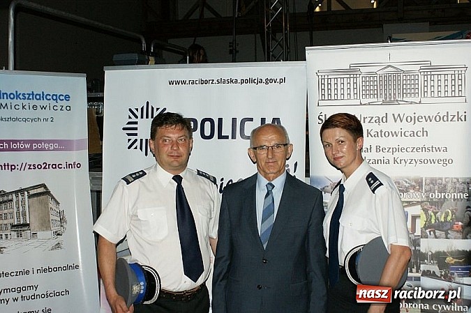 Zdjęcie w galerii na portalu naszraciborz.pl: Międzynarodowy IV Festiwal Piosenki Europejskiej w Raciborzu z udziałem Policji  wiadomości z regionu