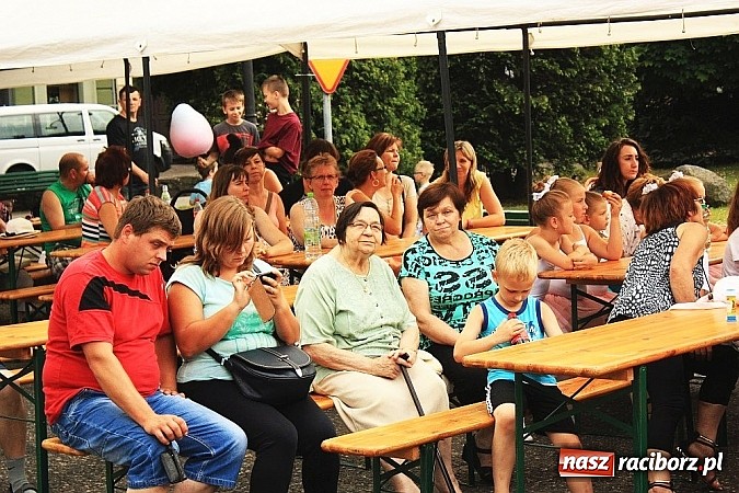 Zdjęcie w galerii na portalu naszraciborz.pl: Tak się bawiono na festynie w Krzanowicach! wiadomości z regionu