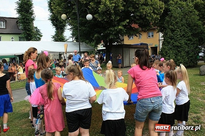 Zdjęcie w galerii na portalu naszraciborz.pl: Tak się bawiono na festynie w Krzanowicach! wiadomości z regionu