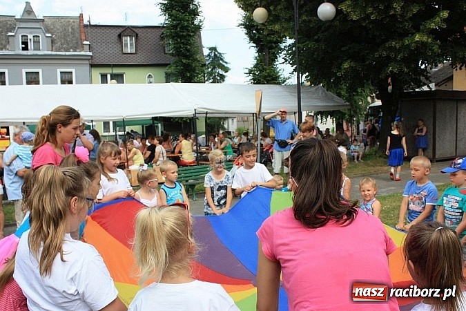 Zdjęcie w galerii na portalu naszraciborz.pl: Tak się bawiono na festynie w Krzanowicach! wiadomości z regionu