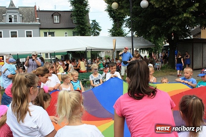 Zdjęcie w galerii na portalu naszraciborz.pl: Tak się bawiono na festynie w Krzanowicach! wiadomości z regionu