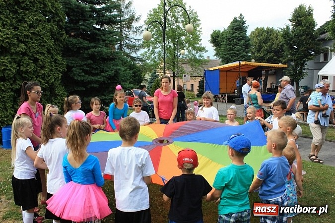 Zdjęcie w galerii na portalu naszraciborz.pl: Tak się bawiono na festynie w Krzanowicach! wiadomości z regionu