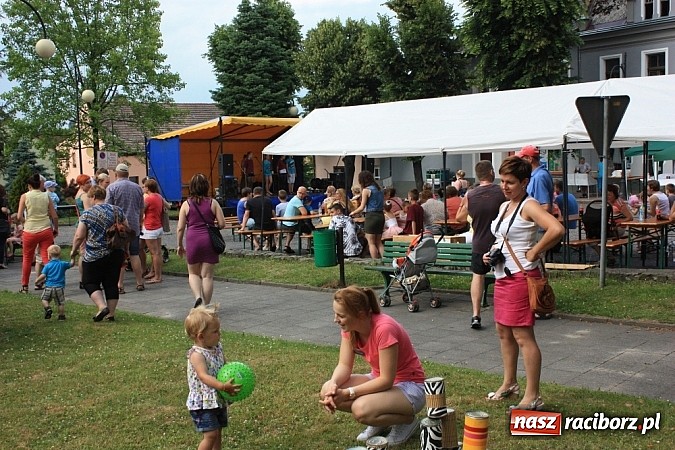 Zdjęcie w galerii na portalu naszraciborz.pl: Tak się bawiono na festynie w Krzanowicach! wiadomości z regionu