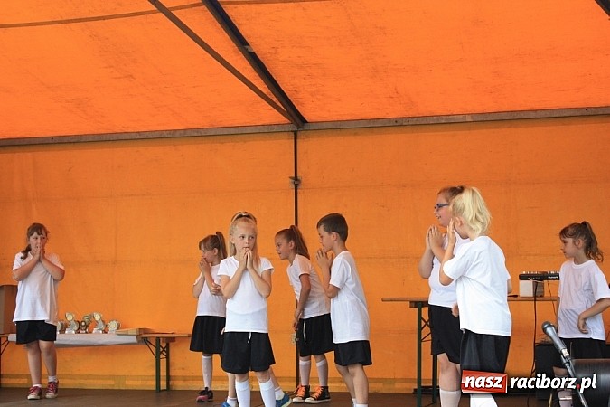 Zdjęcie w galerii na portalu naszraciborz.pl: Tak się bawiono na festynie w Krzanowicach! wiadomości z regionu