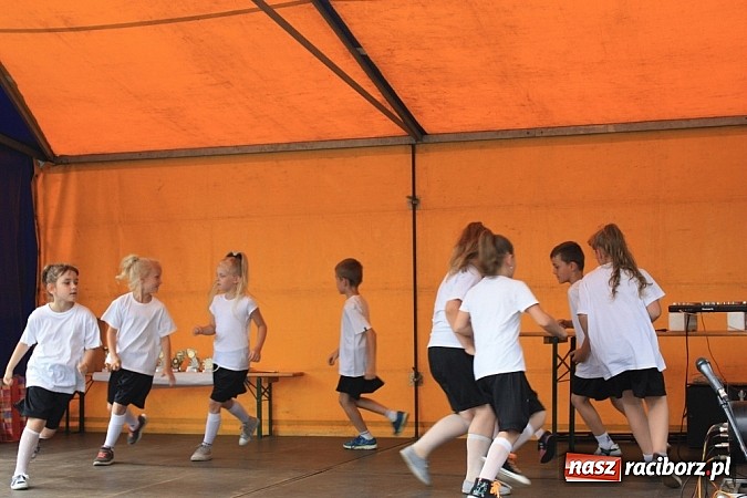 Zdjęcie w galerii na portalu naszraciborz.pl: Tak się bawiono na festynie w Krzanowicach! wiadomości z regionu